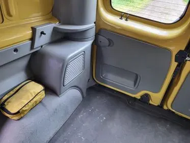 RENAULT TRAFIC / 2010 / 231 465 km (11)