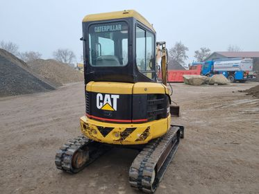 CAT 303 (6)
