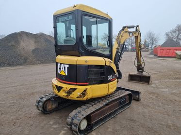 CAT 303 (7)