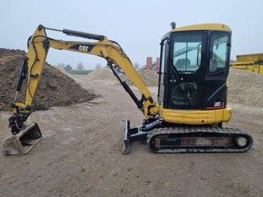 CAT 303 (2)