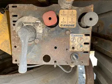 Krone SD /2011/ curtain side semi trailer (27)