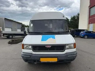 LDV CONVOY VH4 6L FT / 2000 / 193 000 km (2)