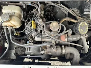 LDV CONVOY VH4 6L FT / 2000 / 193 000 km (10)