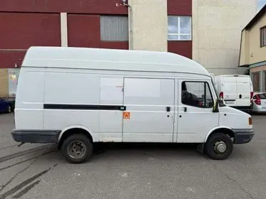 LDV CONVOY VH4 6L FT / 2000 / 193 000 km (5)