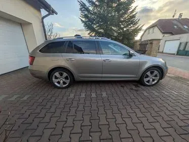 Škoda Octavia / 2018 / 205 303 km (5)