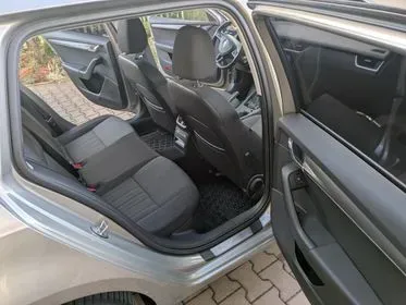 Škoda Octavia / 2018 / 205 303 km (18)