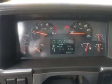 Volvo FM64 6x4 / 2010 / 269 000 km (16)