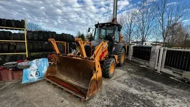 CASE 590 Super R / 2008 / 18 000 m/h (1)