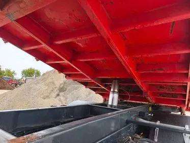 IVECO TRAKKER 190T / 2007 / 94 000 km (15)