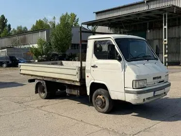 NISSAN TRADE / 1995 / 250 800 km (3)