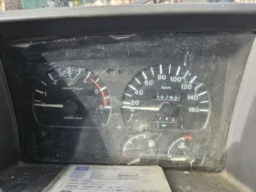 NISSAN TRADE / 1995 / 250 800 km (11)