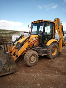 JCB 3CX SM 4T / 2009 / 14.908 H (1)