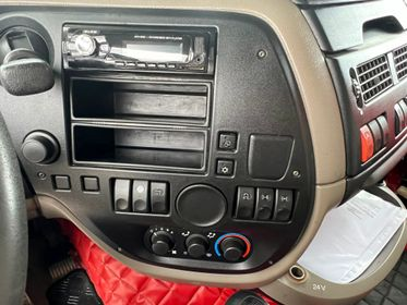 DAF  XF105/ 2009/ 8x4/ 465202 km  (26)