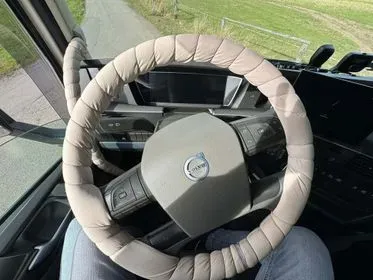 Volvo FH 500 / 2023 / 335 100 km (14)