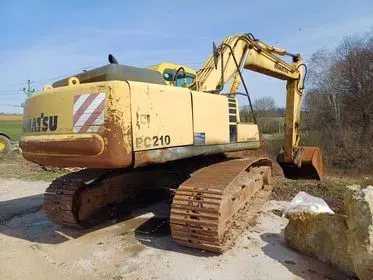 KOMATSU PC210 / 2000 / 19 765 m/h (3)