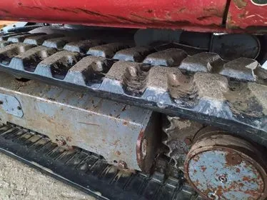 TAKEUCHI TB 240 (12)