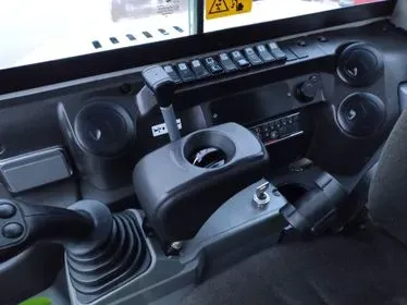 TAKEUCHI TB 240 (20)