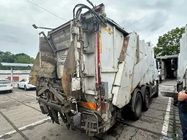 Mercedes Benz Actros 2532/ 2005/ 496892 km/ Garbage truck  (4)