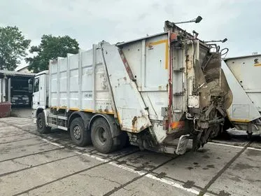 Mercedes Benz Actros 2532/ 2005/ 496892 km/ Garbage truck  (5)