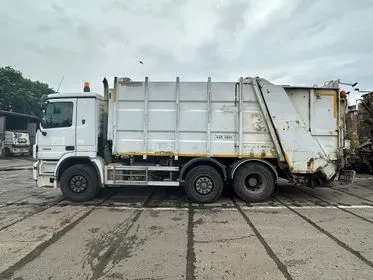 Mercedes Benz Actros 2532/ 2005/ 496892 km/ Garbage truck  (6)