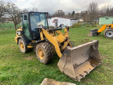 CAT 906 H/ 2008/ 15716 km (3)