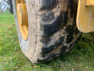 CAT 906 H/ 2008/ 15716 km (16)