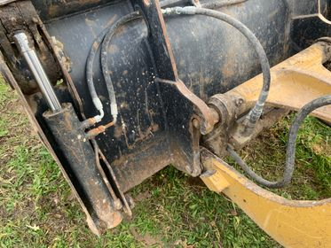 CAT 906 H/ 2008/ 15716 km (22)