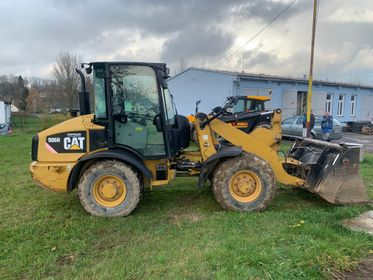 CAT 906 H/ 2008/ 15716 km (9)