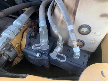 CAT 906 H/ 2008/ 15716 km (44)