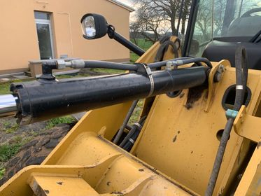 CAT 906 H/ 2008/ 15716 km (52)