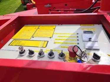 Plošina Denka lift DK 25 / 2005 (9)