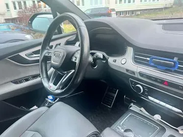 Audi Q7 / 2018 / 200 000 km (5)