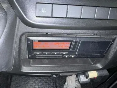 IVECO IS52CI2AA + VEZEKO / 2020 / 295 400 km (8)