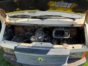 Renault Trafic T4X / 1983 /  262 147 km (9)