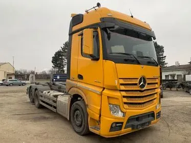 Mercedes Benz Actros 2542L/ 2016/ 6x2 (3)