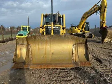KOMATSU D65EX-16 / 2011 (2)