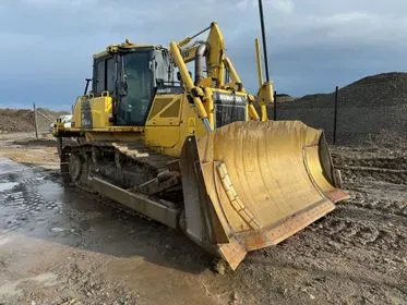 KOMATSU D65EX-16 / 2011 (3)