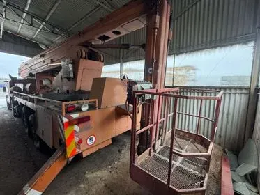 TATRA T 815 PJ 28 170 6x6.1 / 1989 (4)