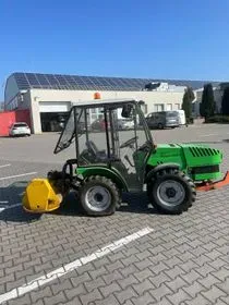 MALOTRAKTOR VEGA HP 30  / 2005 (4)