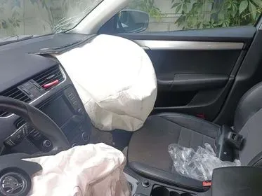 Škoda Octavie 1,6 TDI / 2015 / 230 000 km (11)