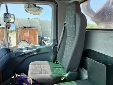 Mercedes Benz Actros 4144 8x4/ 2007/ 438000km/ EURO 4/ container carier/crane (29)