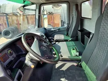 Mercedes Benz Actros 4144 8x4/ 2007/ 438000km/ EURO 4/ container carier/crane (31)