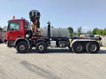 Mercedes Benz Actros 4144 8x4/ 2007/ 438000km/ EURO 4/ container carier/crane (6)