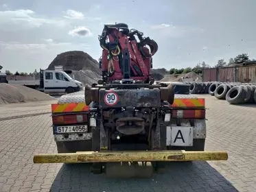 Mercedes Benz Actros 4144 8x4/ 2007/ 438000km/ EURO 4/ container carier/crane (7)