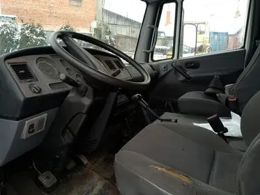 Nissan ALTEON 80.14 / 2006 / 280 000 km (12)