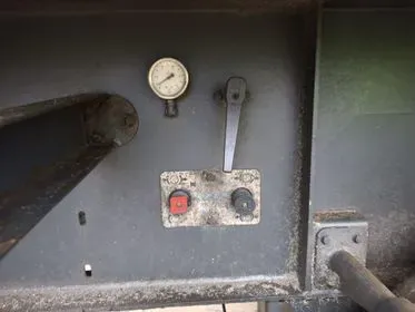 ZASLAW D-653/ 2011/ návěs sklápěcí (10)