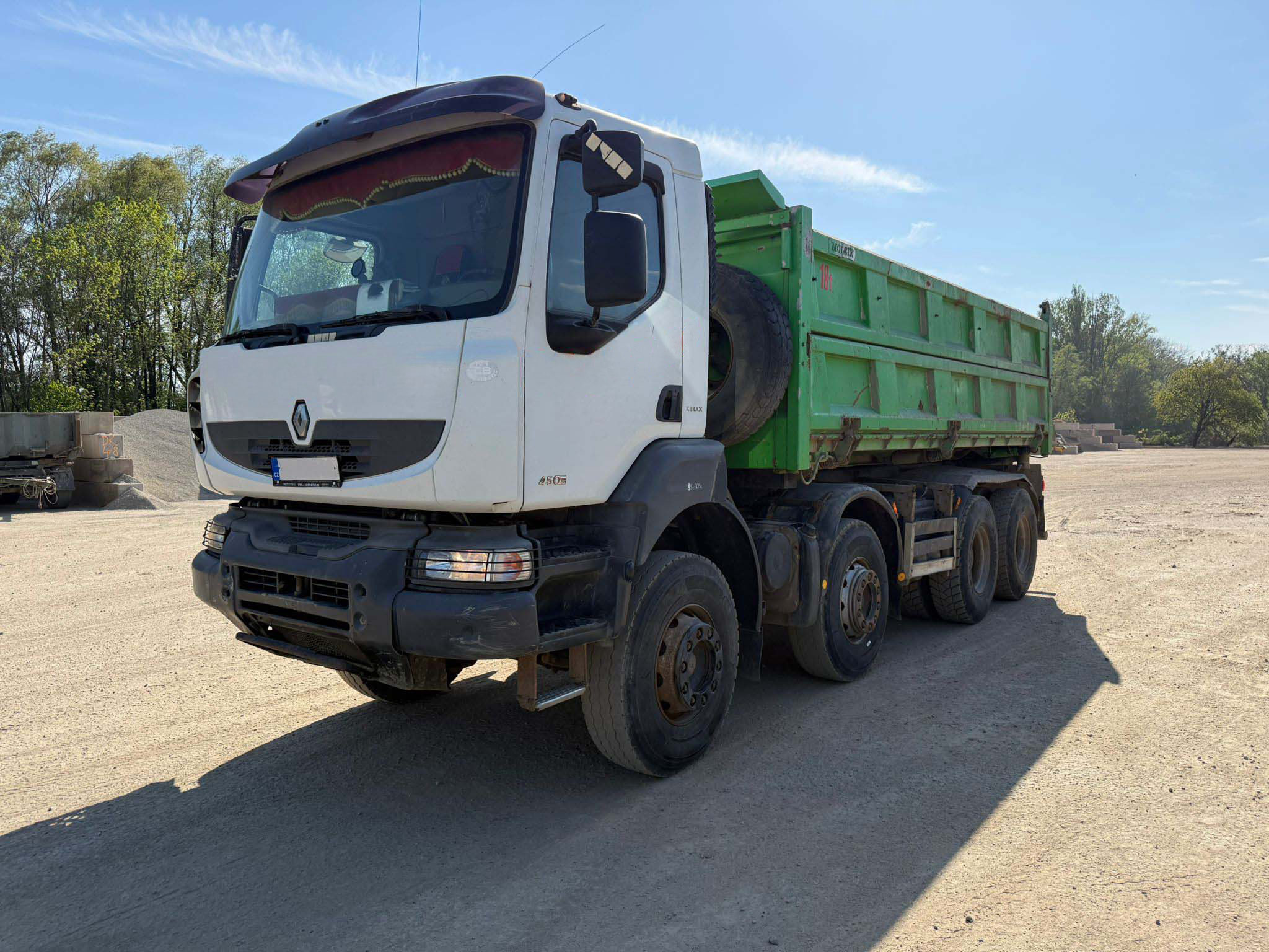 RENAULT KERAX 450.42 PR 8X4 / 2007 / 457 800 km