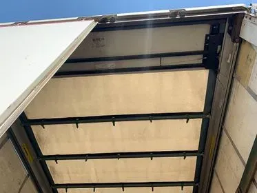 Krone SD /2013/ curtain side semi trailer (41)