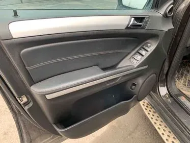 Mercedes Benz ML 350 CDI 4 MATIC/ 2009/ 257 953 km  (83)