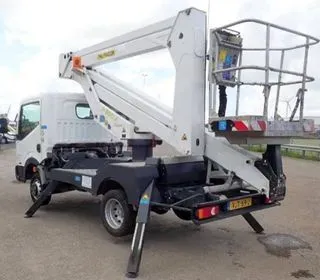 NISAN KABSTAR 35.12 4x2 / 2013 / 33 000 km  (2)